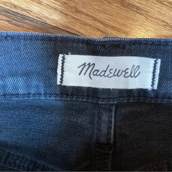 Madewell Women's High Rise Black Washed Denim Short   Sz: 26 - Picture 4 of 6